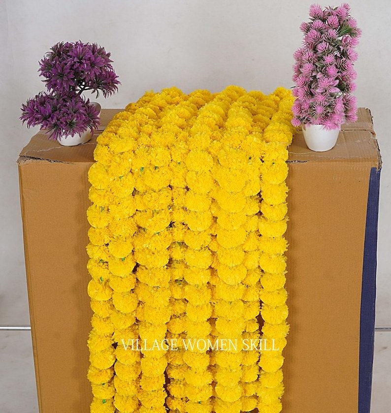 Wholesale Artificial Marigold Flower Garlands Vine Wedding Indian Event Decoration Artificial Flowers Strings Mehndi Decorations