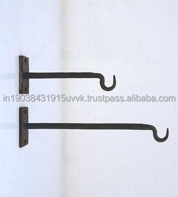 Decorative Design Rustic Iron Wall Hook Top Quality For Outdoor Indoor Use hanging Garden Planter Rustic Metal iron hook holder