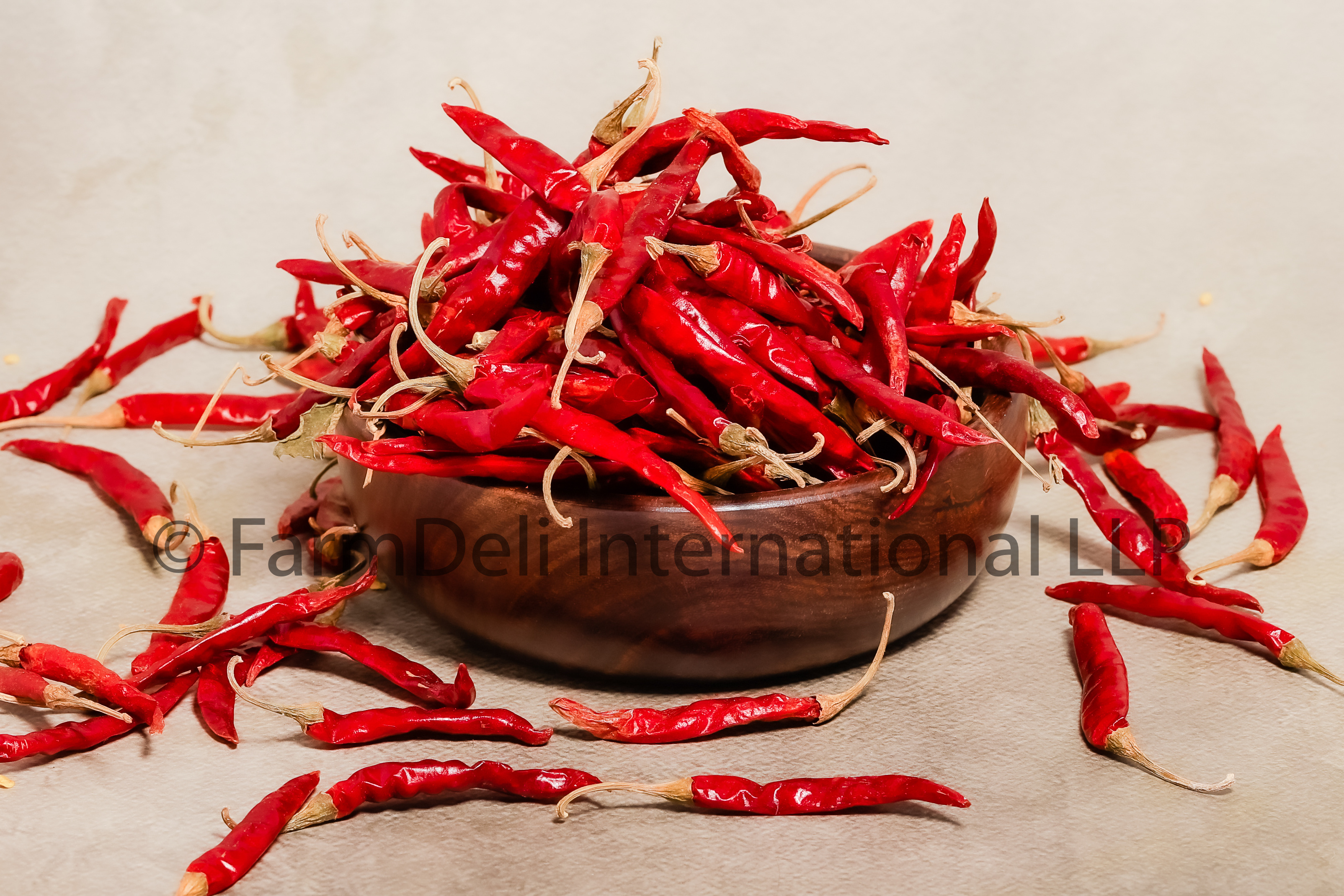 Export Quality Seasonings Spice S17 Teja -Guntur Red Chilly With Stem for Worldwide Export from India