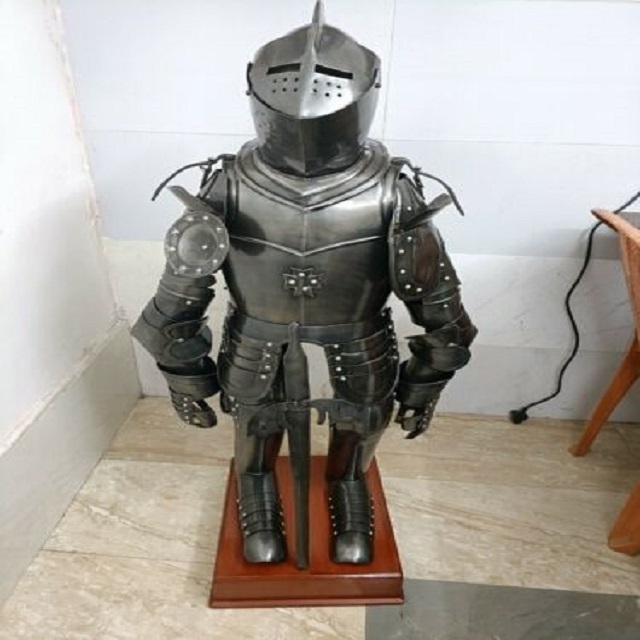 MEDIEVAL KNIGHT FULL METAL SUIT OF ARMOR Life Size - Restored Armours Antique Metal Medieval Armor / Knight Armor / Full Armor S