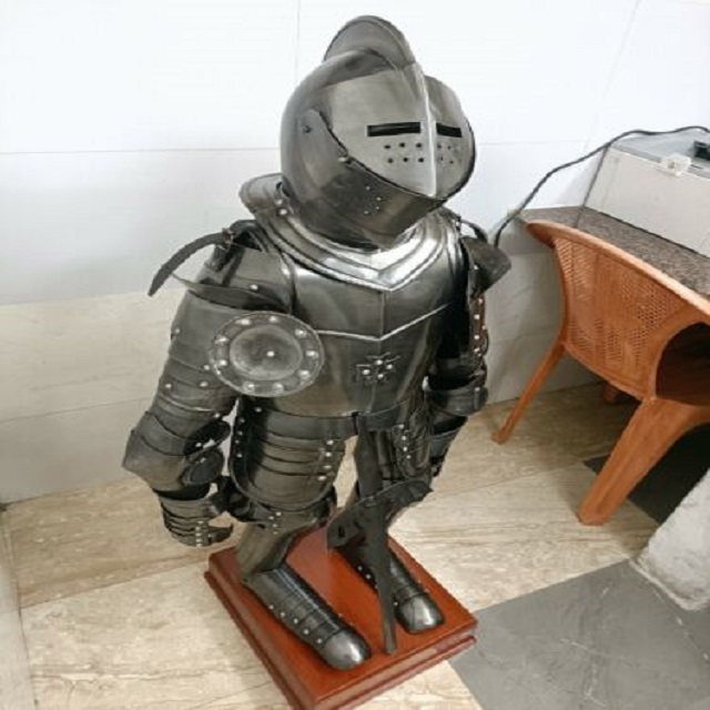 MEDIEVAL KNIGHT FULL METAL SUIT OF ARMOR Life Size - Restored Armours Antique Metal Medieval Armor / Knight Armor / Full Armor S