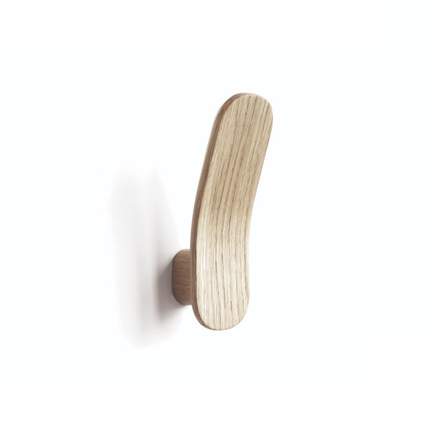 Hot Sale Bulk Quantity Exporter of Modern Design Wholesale Mango Wood Hand Carved Wall Hook Wooden Round Shape Wall Hook