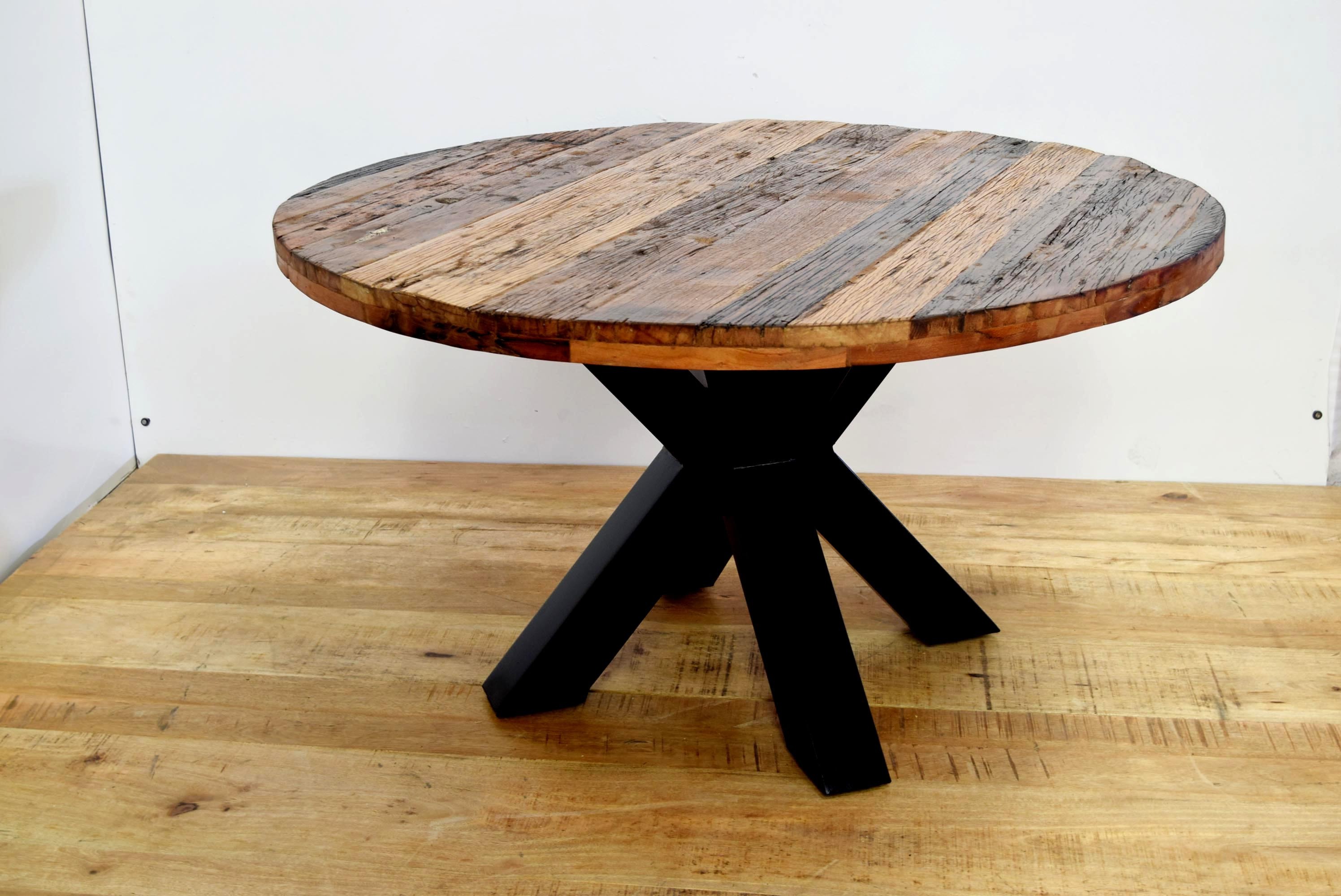 Good Quality Rough Mango Wood Top and X Design Leg Dining Table Round Shape Table for Home Hotel and Restaurant