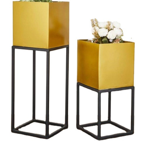 Modern Indian Wholesaler At affordable Metal Square Gold Planter with Black Stand For Hotel/Restaurants/Office/Home Garden Decor