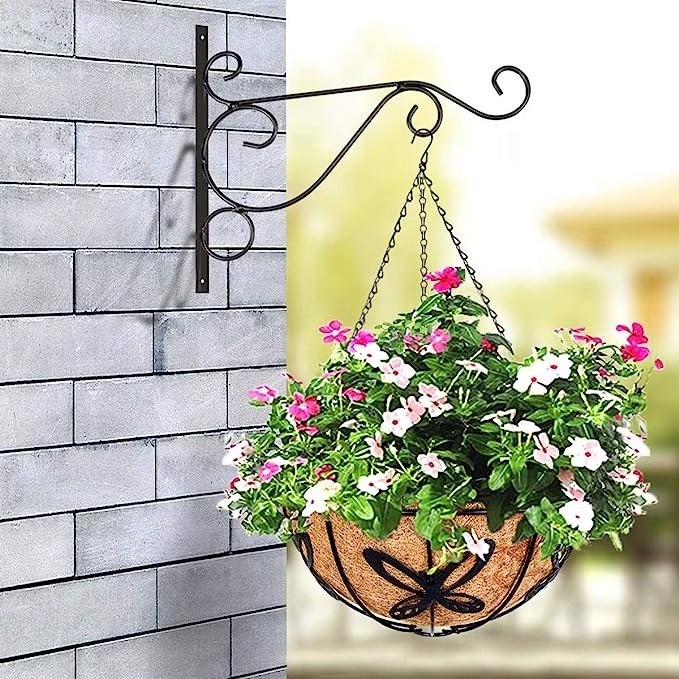 Cute mad in India 2 Pack Metal Hanging Planter Flower Basket with Coco Liner For Plants Outdoor Indoor Garden Porch Decoration