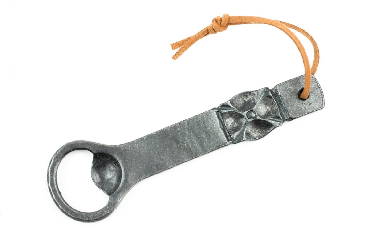 Strong Wholesale cheapest price Made in India Rustic Hammered Iron Bottle Opener For Wedding Favors or Anniversary Party usage