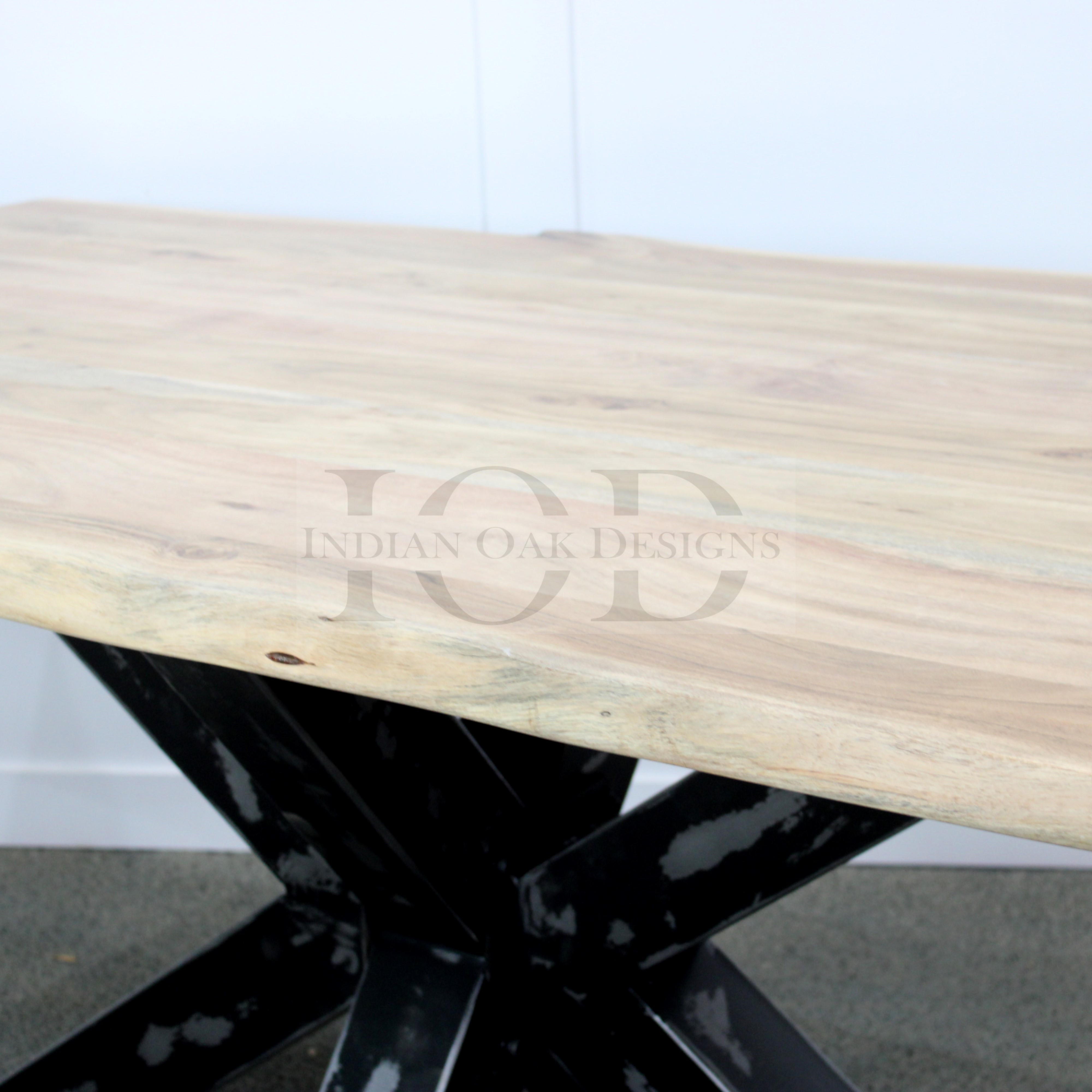 Solid Acacia Live Edge Industrial Dining Table with Iron Spider Legs Factory Wholesale Industrial Furniture