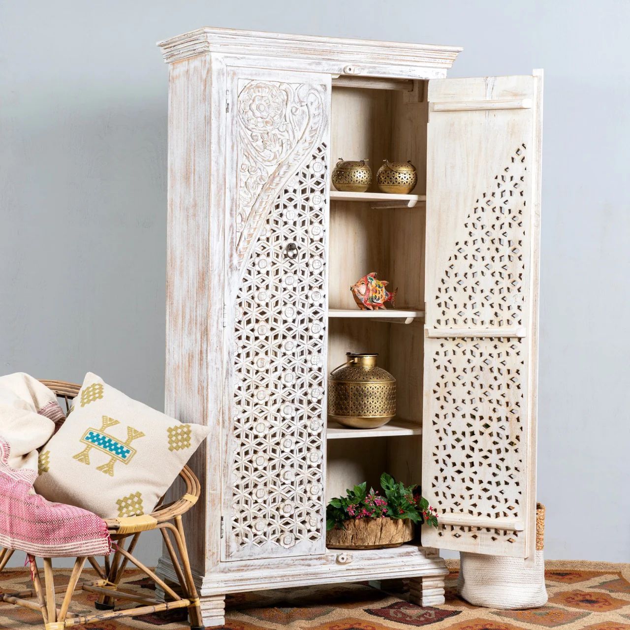 Indian Solid Mango Wood White Wash Furniture Two Door Wardrobe Book Case Kitchen Cabinet Storage Cabinet Armoire Clothe Almirah