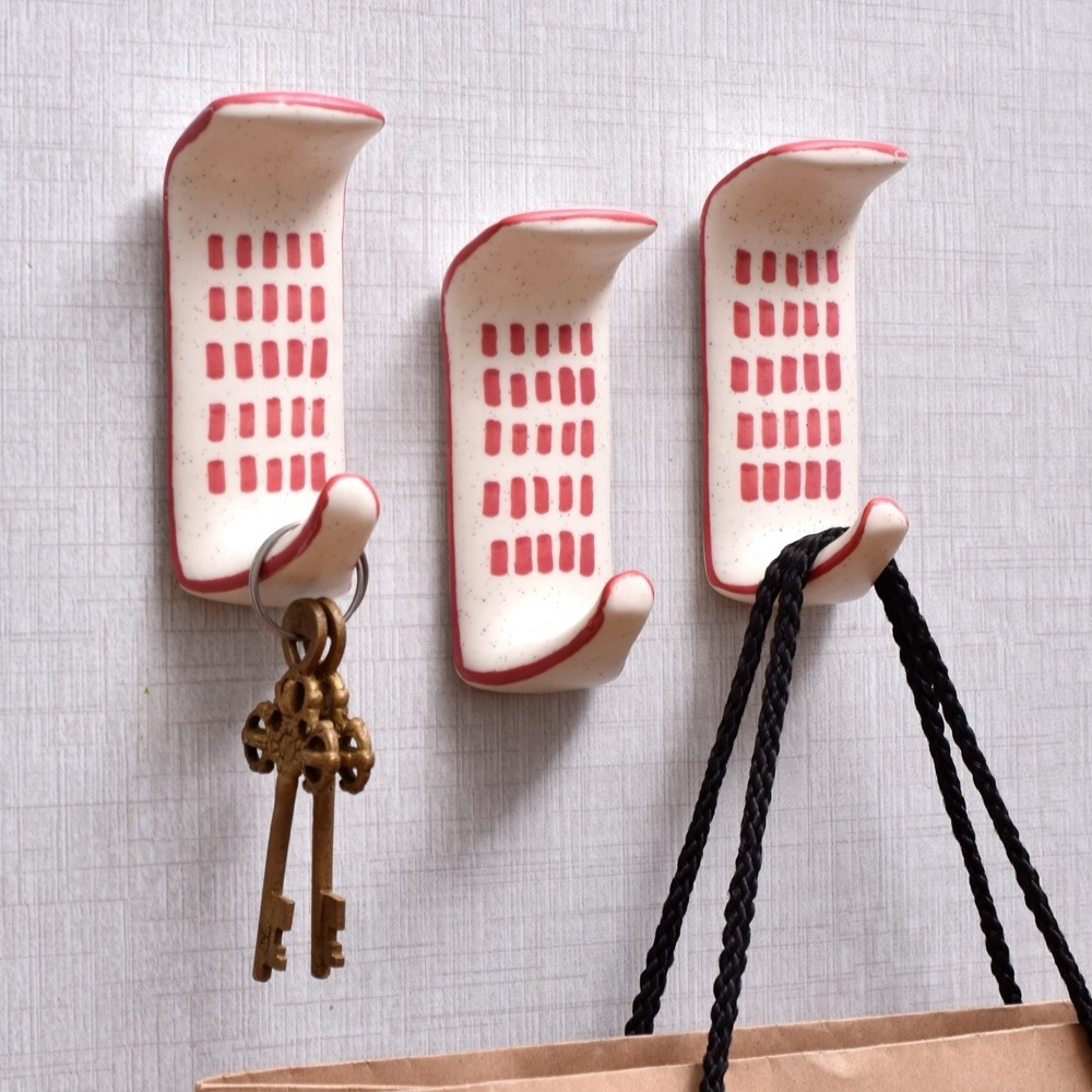 Best Selling Bulk Cream Adhesive Bathroom Wall Hooks Ceramic Coat Hooks and Hanger Red Check No Drill Wall Hooks WHK-2093