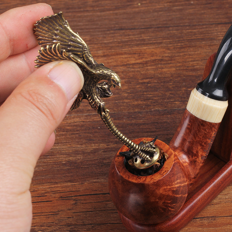 Copper Pipes Tool Fittings Tobacco Pipe Tamper Retro Carving Eagle Engraving 6 Holes Smoking Accessories Cleaners