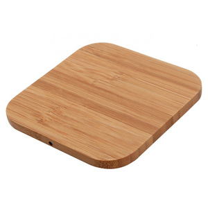 Ultra Slim Bamboo Wood Fast Charger Pad Custom Logo 10w 15w 30w Qi Wireless Wooden Plate Phone Chargers