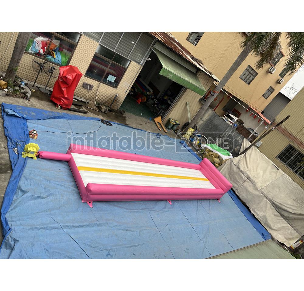 Inflatable trampoline sports game air cushion gymnastics mat pink white splicing color air trampoline