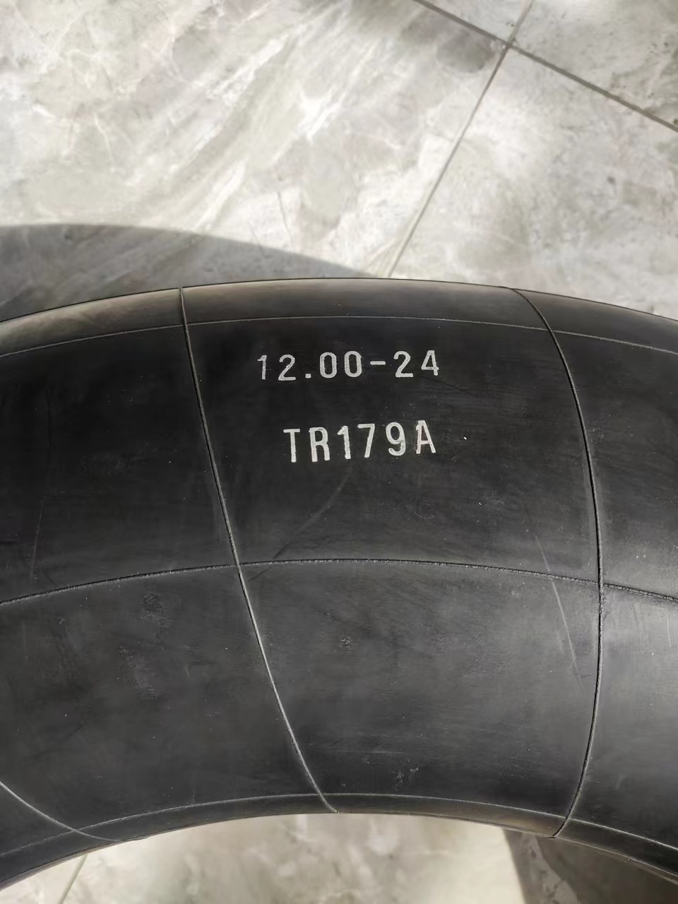 Heavy Weight Movement Light And Heavy Truck Inner Tube 900R20 1000-20 1000R20 1200 24 Butyl Rubber With TR78A