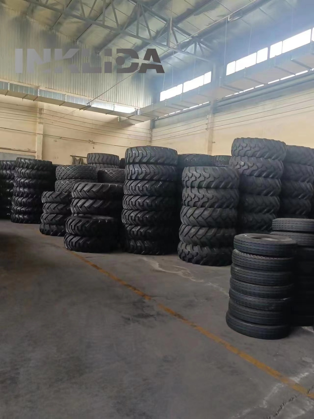 Manufacturer in China Loader Tractor tyres Off road 4*4 wheels tires llantas otr tires 23.5-25 with inner tubes