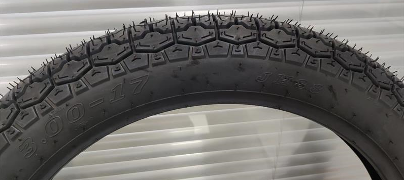 Motorcycle Tires 275-19 19 inch Tire and Tube for Motorcycle