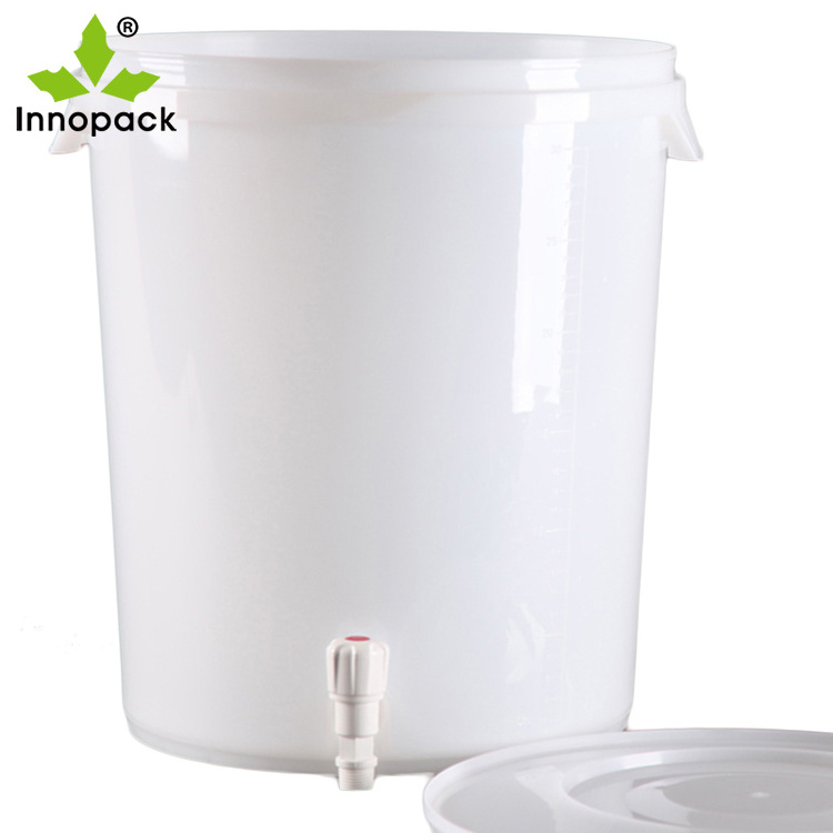 30-liter round plastic brewed beer barrel and fermentation tank with tap and airtight barrel