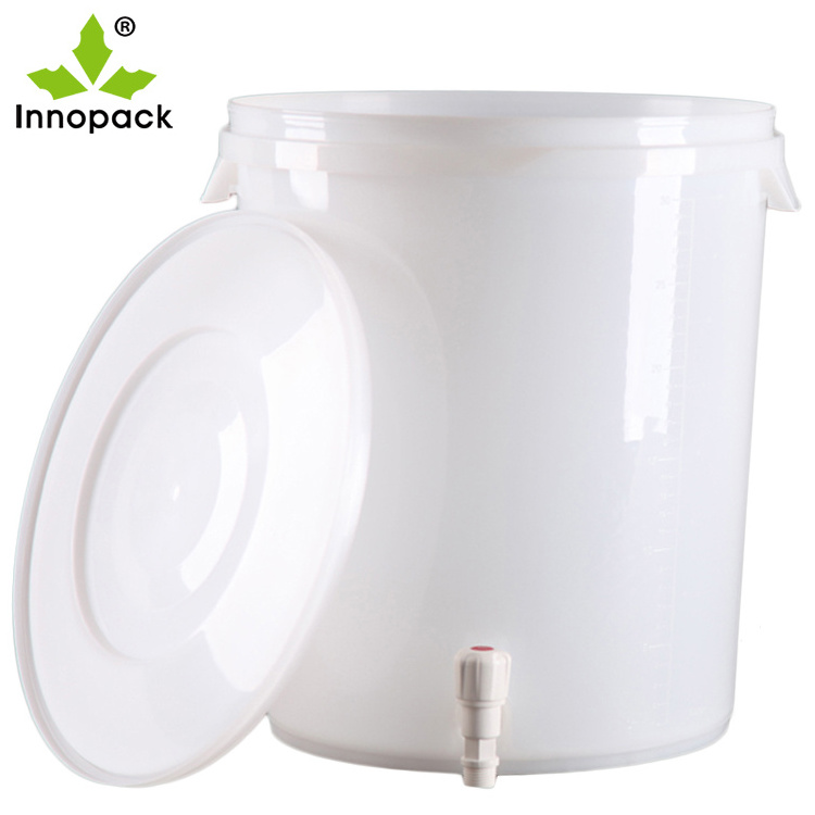 30-liter round plastic brewed beer barrel and fermentation tank with tap and airtight barrel