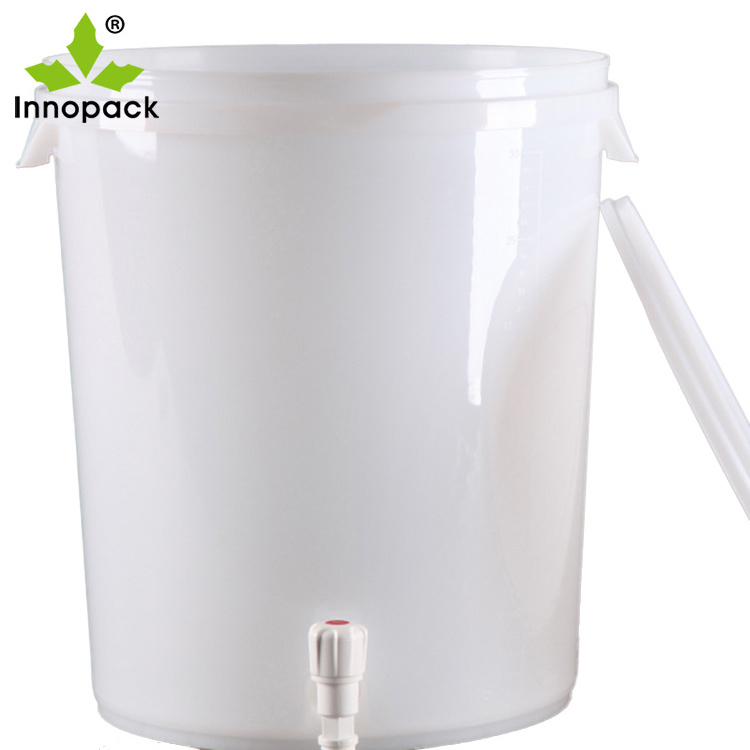 30-liter round plastic brewed beer barrel and fermentation tank with tap and airtight barrel