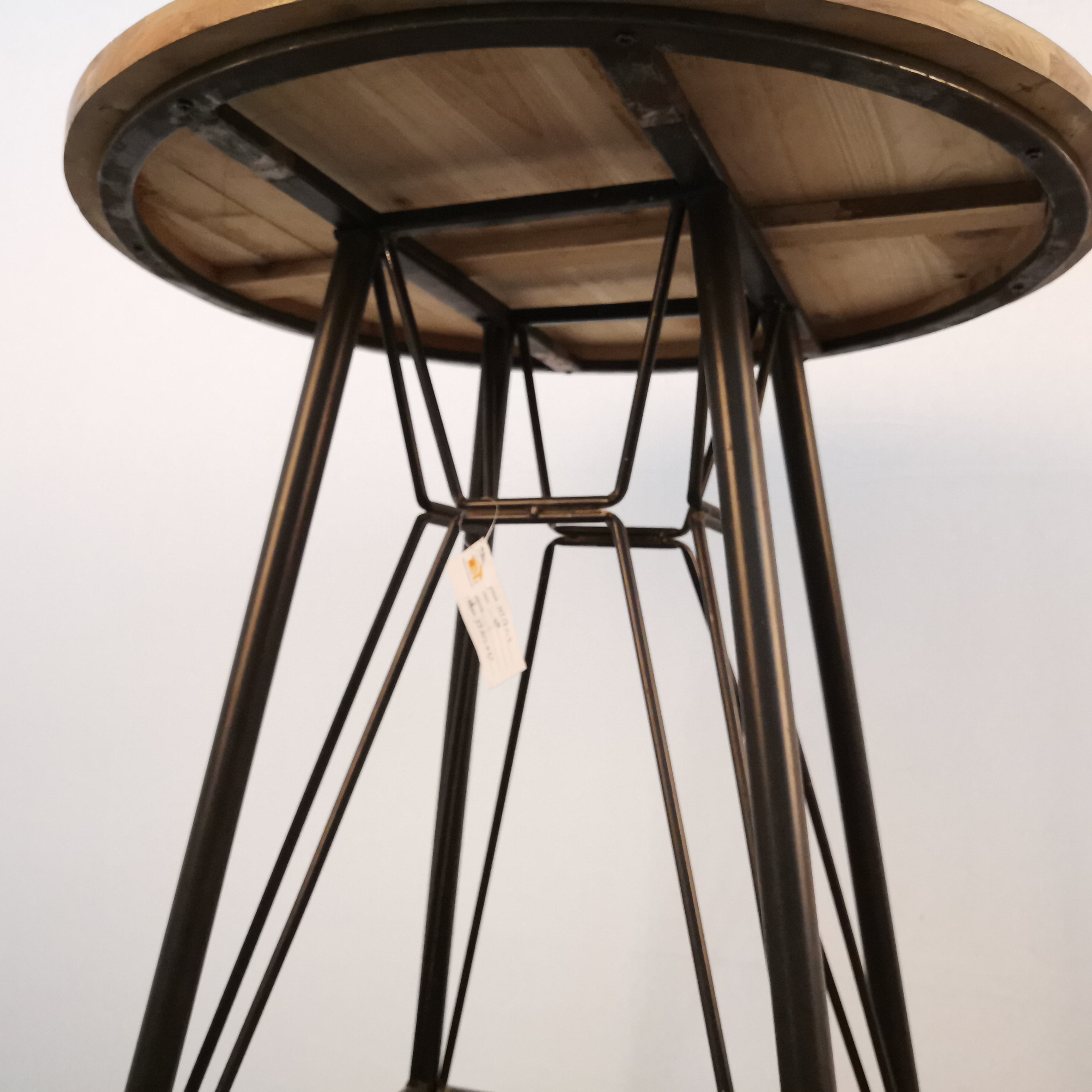 Promotion industrial designs restaurant home bar furniture antique round solid wooden coffee table chair with metal base