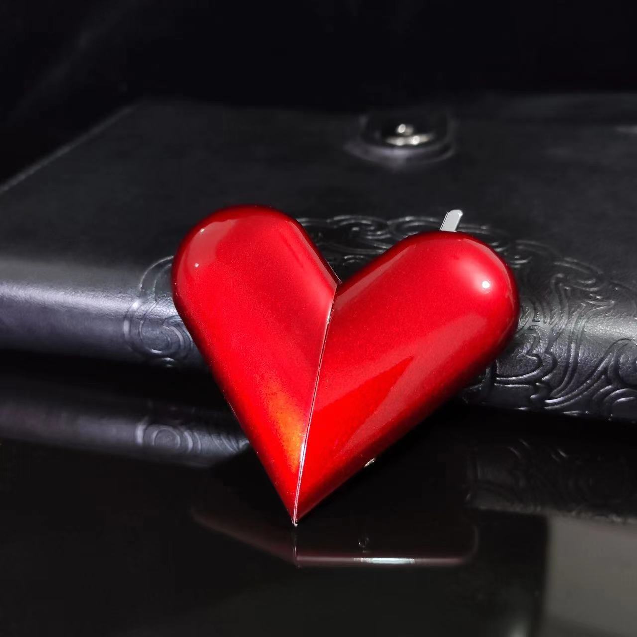 Novelty, Cute, Versatile Peach Heart Personalized Metal Inflatable Open Fire Heart Foldable Lighter