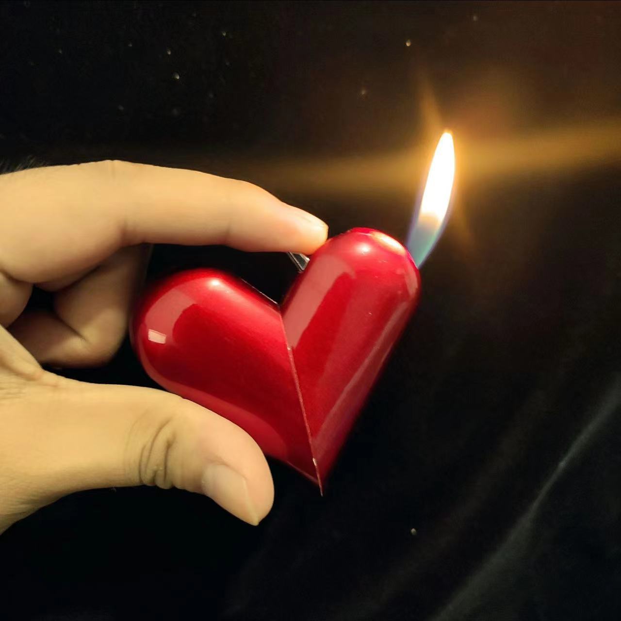 Novelty, Cute, Versatile Peach Heart Personalized Metal Inflatable Open Fire Heart Foldable Lighter