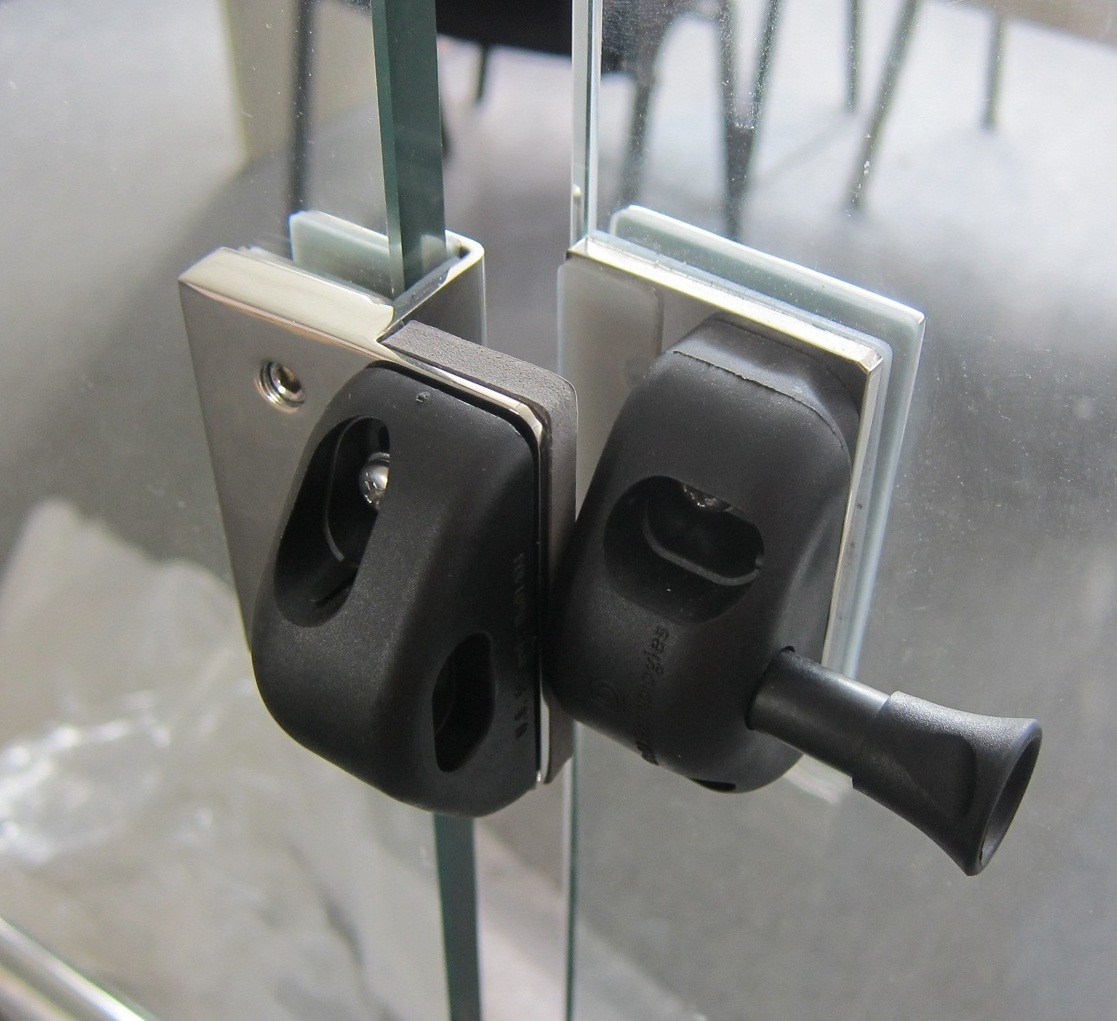 Inoxstar pool fence glass railing balustrade lock latch