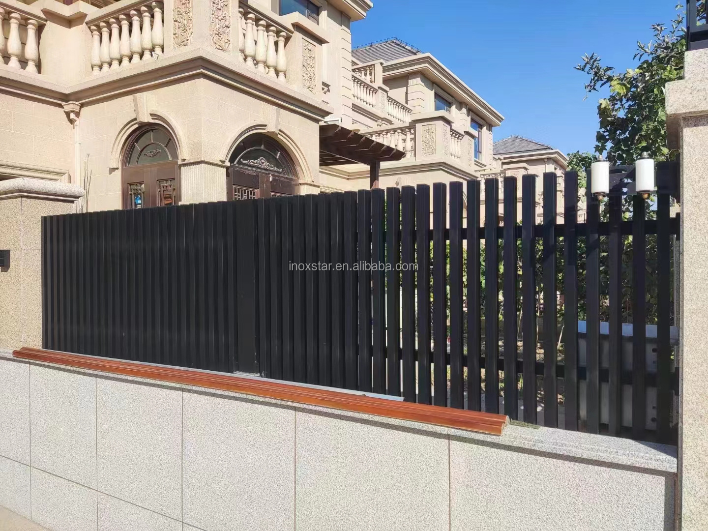 Modern design Aluminum Fencing  garden fence security fence Wall railings