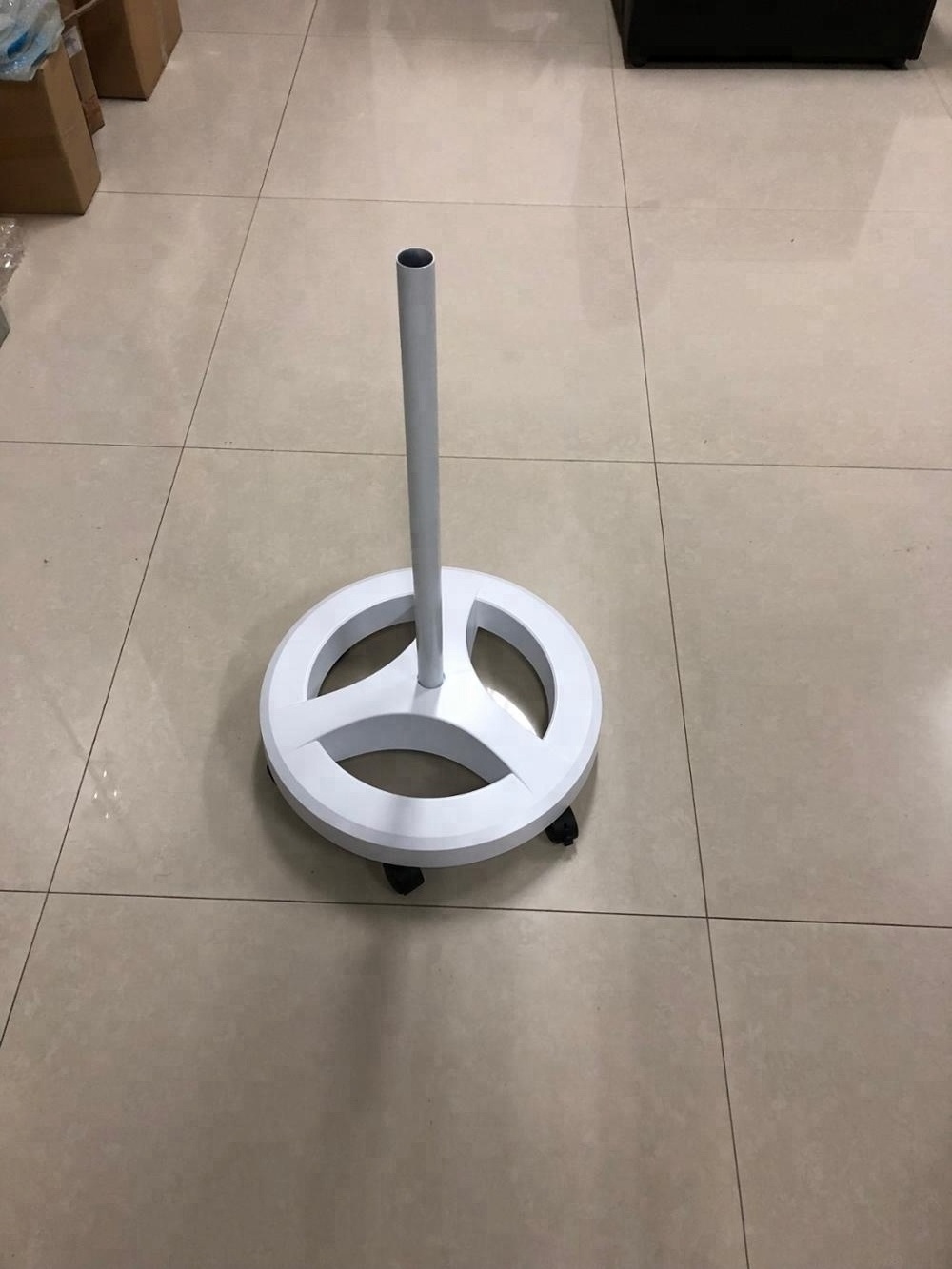 Used Beauty Salon Furniture Rolling Base Floor Stand Wheel Holder 4/5/6 Wheels Facial Floor Lamp Magnifying Lamp Parts