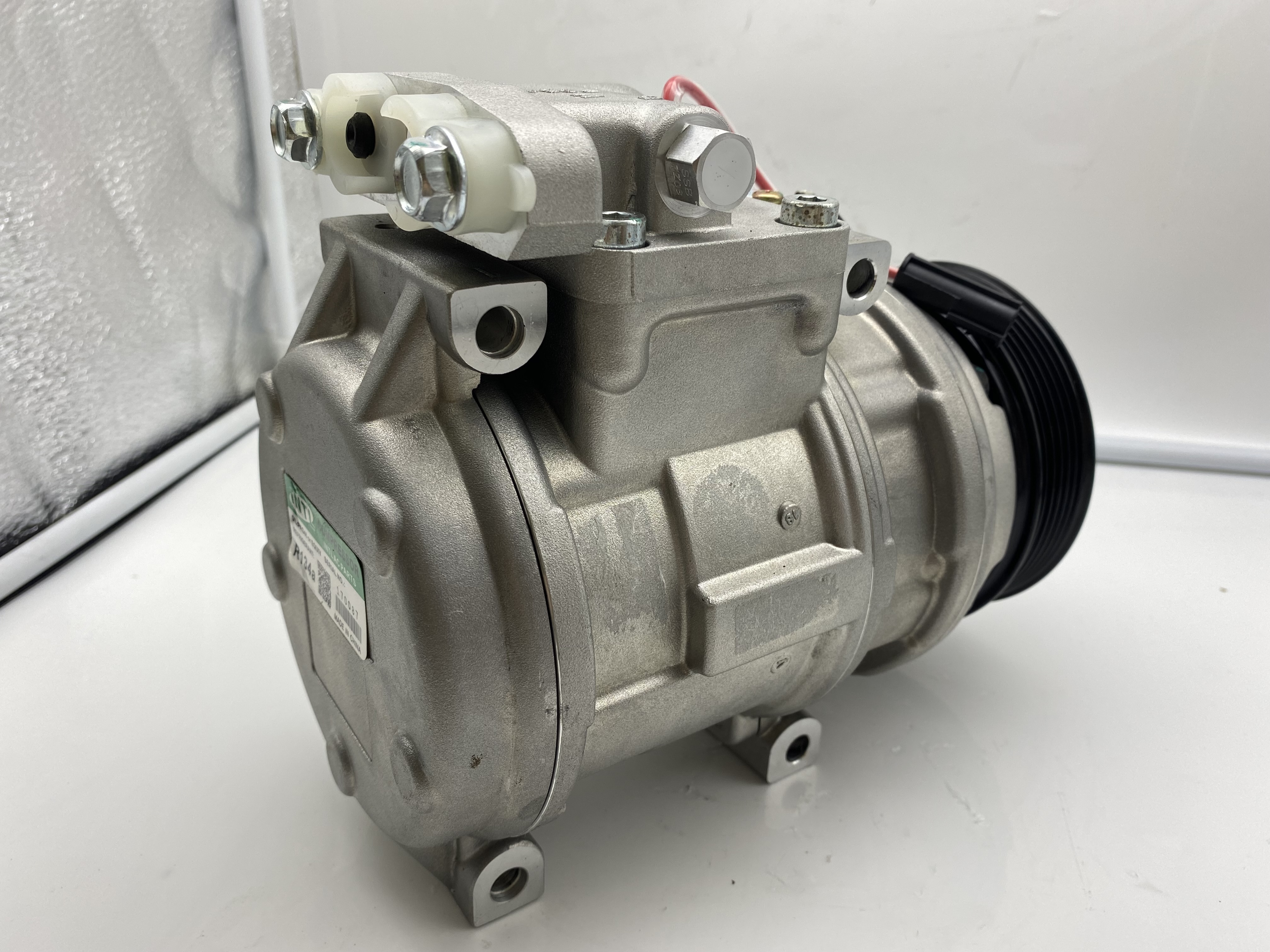 air auto compressor for  SE10B20 auto ac compressor for SAIC MAXUS V80 C00000074