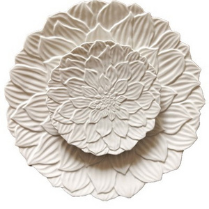 Wholesale wedding tableware white ceramic charger plates irregular hydrangea flower shape crockery for wedding