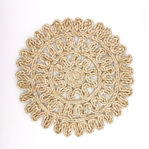 Wholesale cheap natural plastic disposable charger plates scalloped wedding rattan plate charger