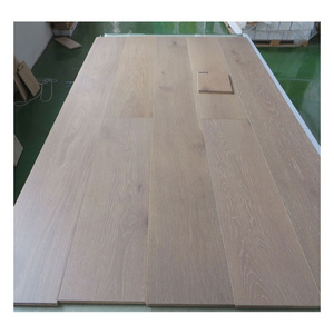 Light Smoked Oak Engineered Wood Flooring With Different Stains