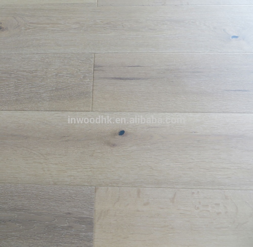 Light Smoked Oak Engineered Wood Flooring With Different Stains