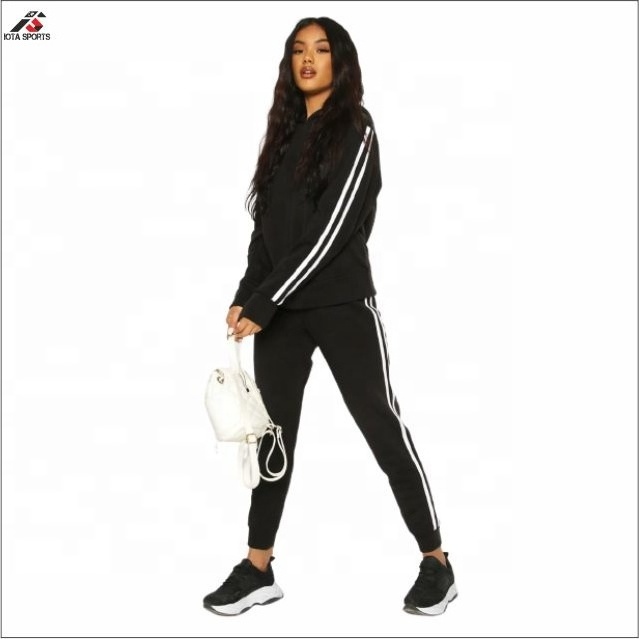 Double Side stripe Women Maroon Sweatsuit Slim Fit Wholesale Fleece Tracksuit Vendors Iota Sports Tracksuit Suppliers