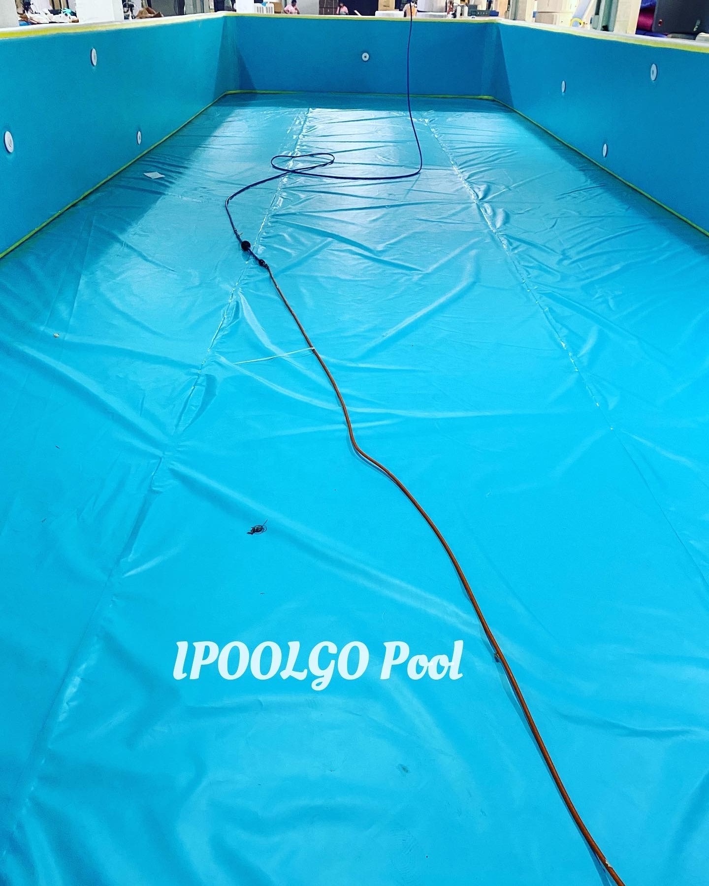 IPOOLGO Bubble Automatic Swimming Pool Solar Cover Customized Size Shape Outdoor Pool Cover