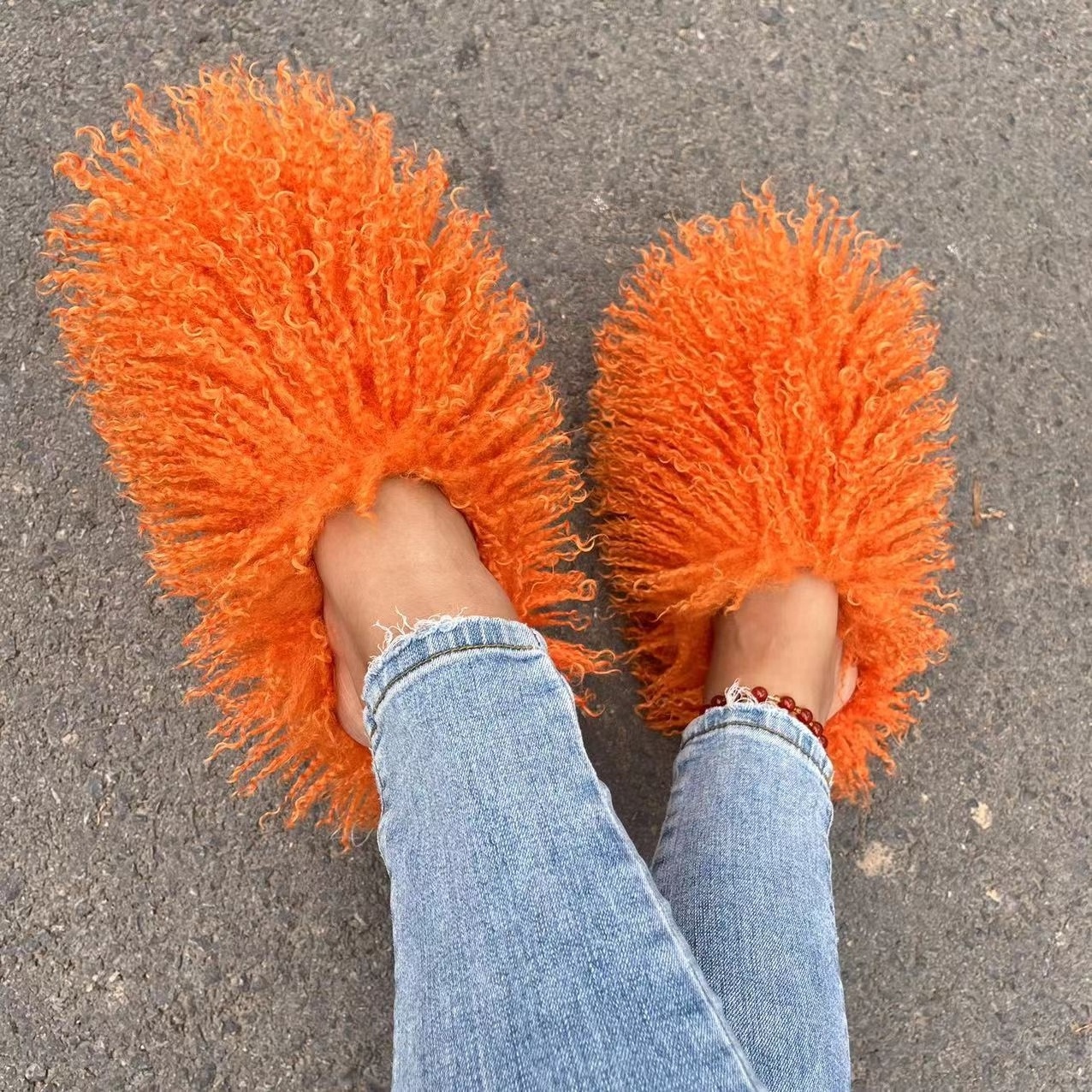 Hot Selling New Arrivals Plush Slides Fuzzy Mongolian Sheepskin Ladies Fluffy Indoor Home Fashion Curly Fur Slippers For Women