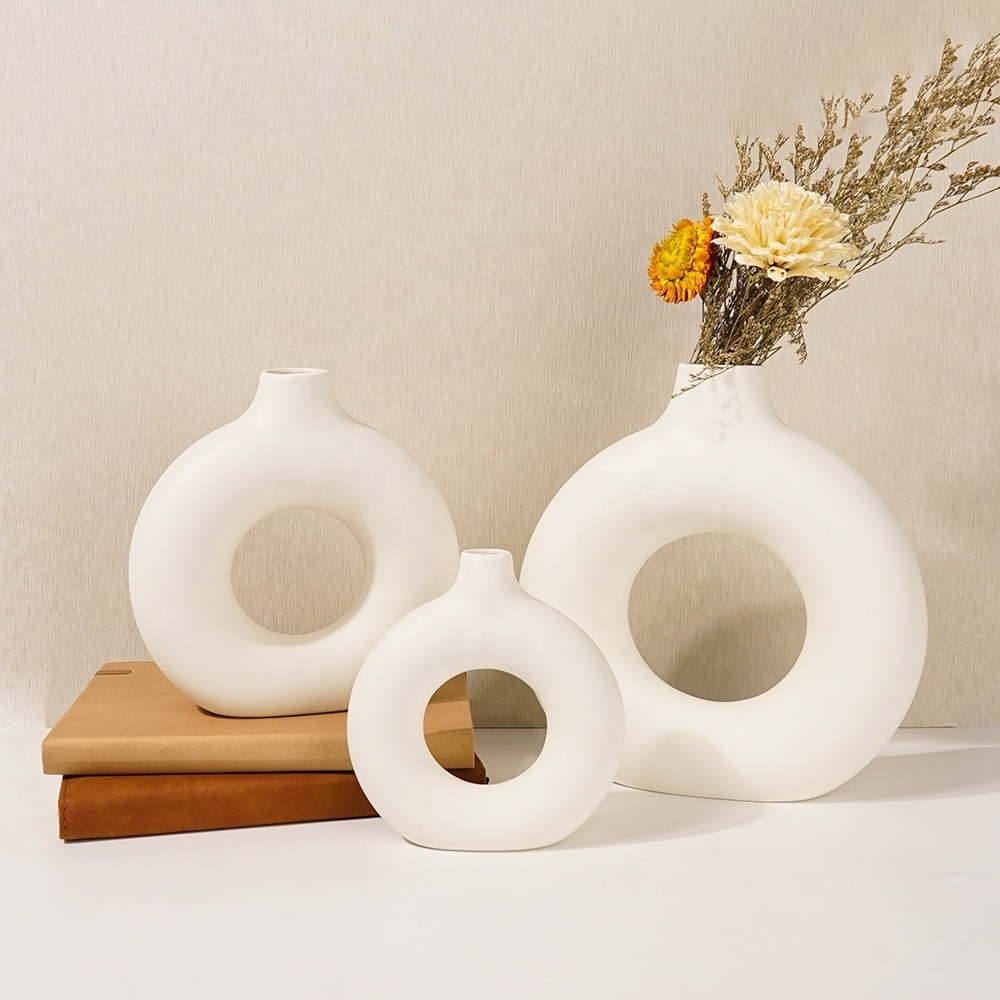 Hot Sell Nordic Unique Creative Ceramic Crafts Living Room Cross-Border Vase Ceramic For Home Decor