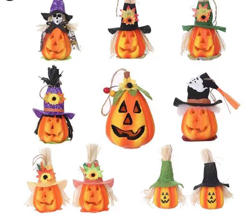 Halloween lanterns with jack-o '-lanterns, pumpkin pail costumes