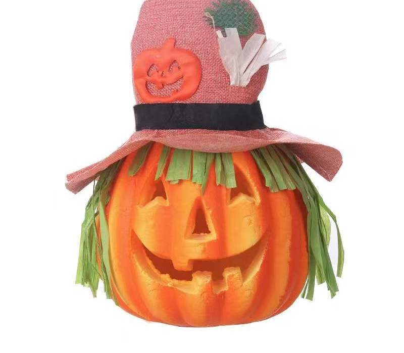 Halloween lanterns with jack-o '-lanterns, pumpkin pail costumes