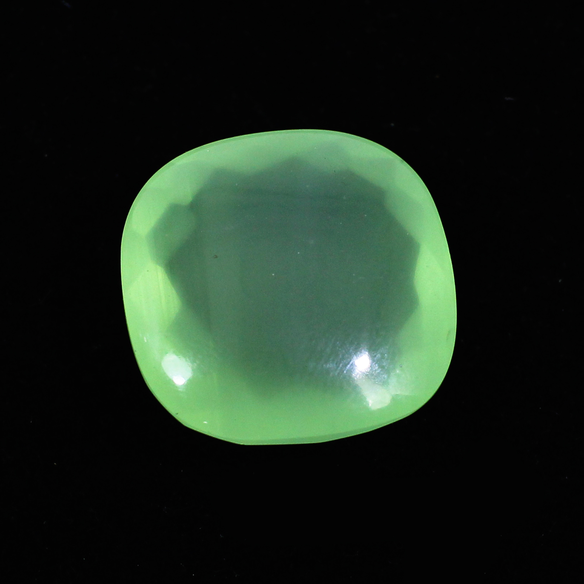 Natural Apple Green Chalcedony 22x22m Cushion Football Cut 34.40 Carat Loose Gemstone For Making Beads Bracelet Necklace IG21025