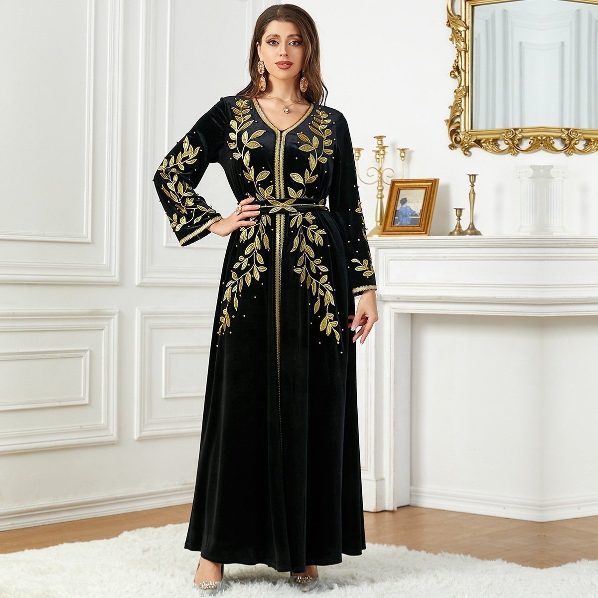 Luxury Arabic Abaya Velvet V Neck Dress Dark Green Velvet Abaya Latest Embroidered Design With Beads Muslim Winter Dress