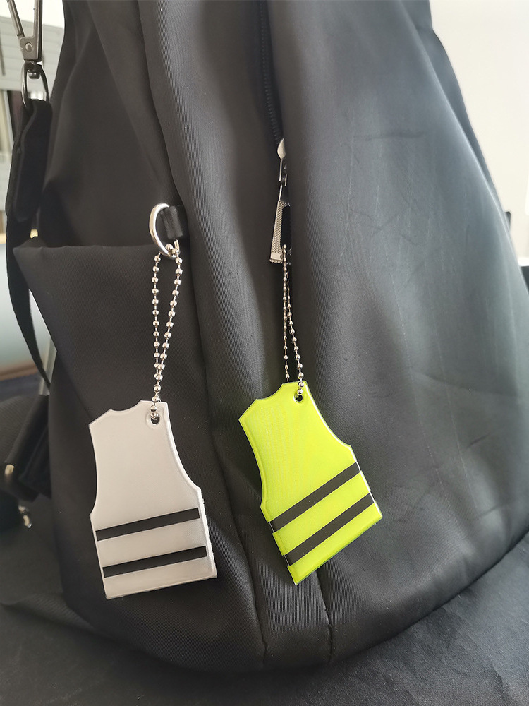 Wholesale Custom Design Eco-friendly Reflector PVC Badge Reflective Hanger Safety Vest Keychain