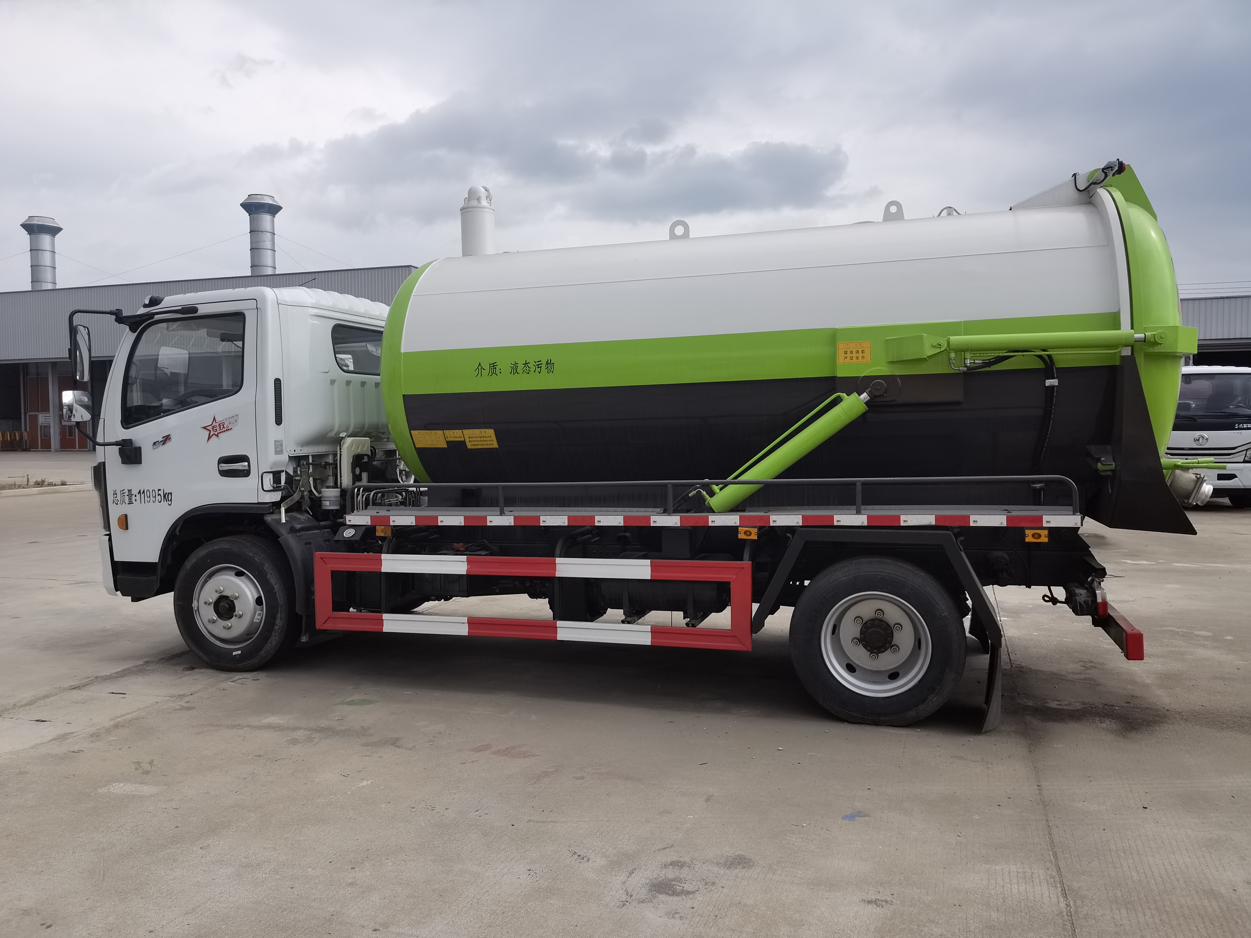 1500 Liters Septic Tank suction Truck Used For Sewage Collection Transport Good Price