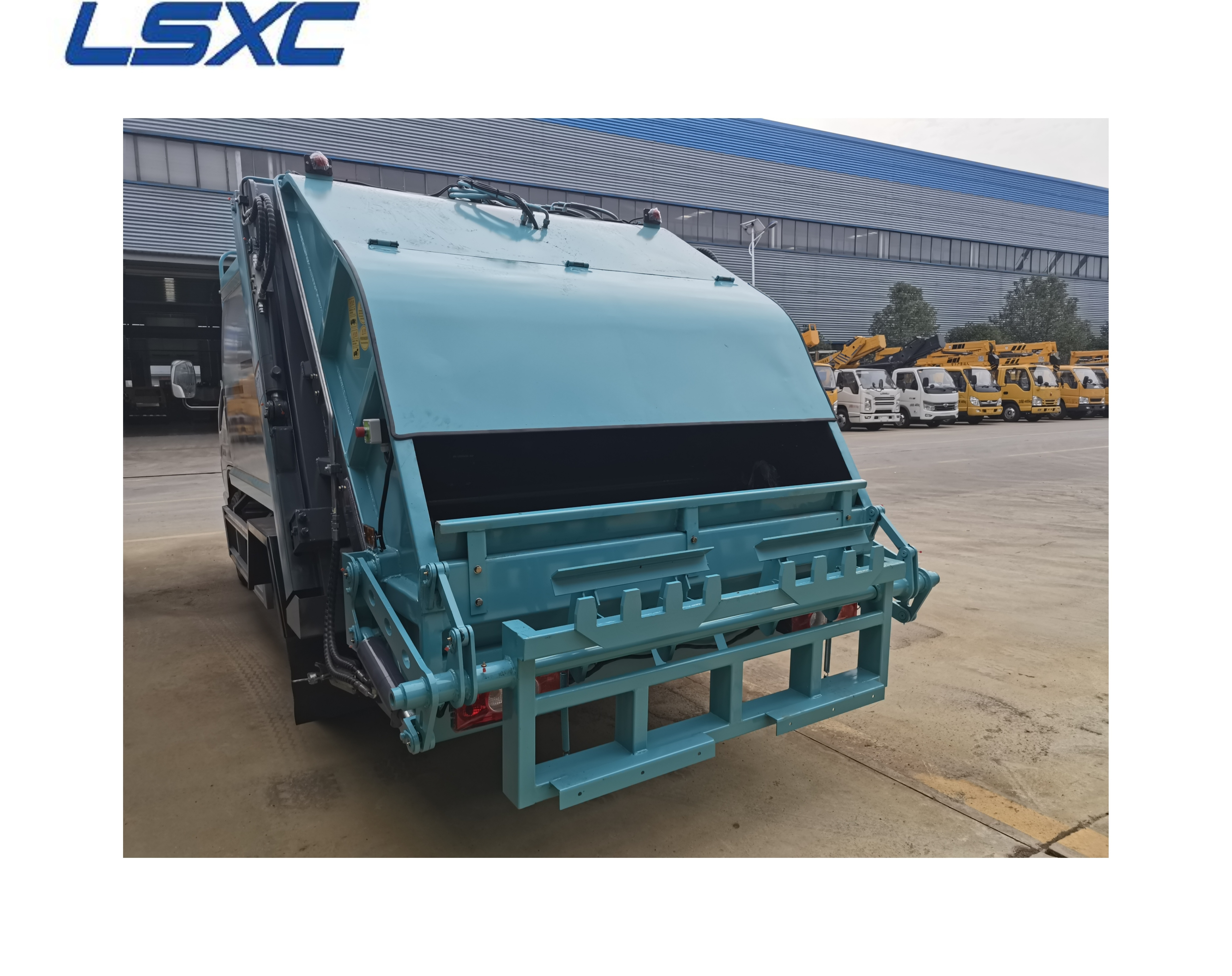 New Foton compression garbage truck multi-way valve oil pump configuration small bucket flip rear lock door design