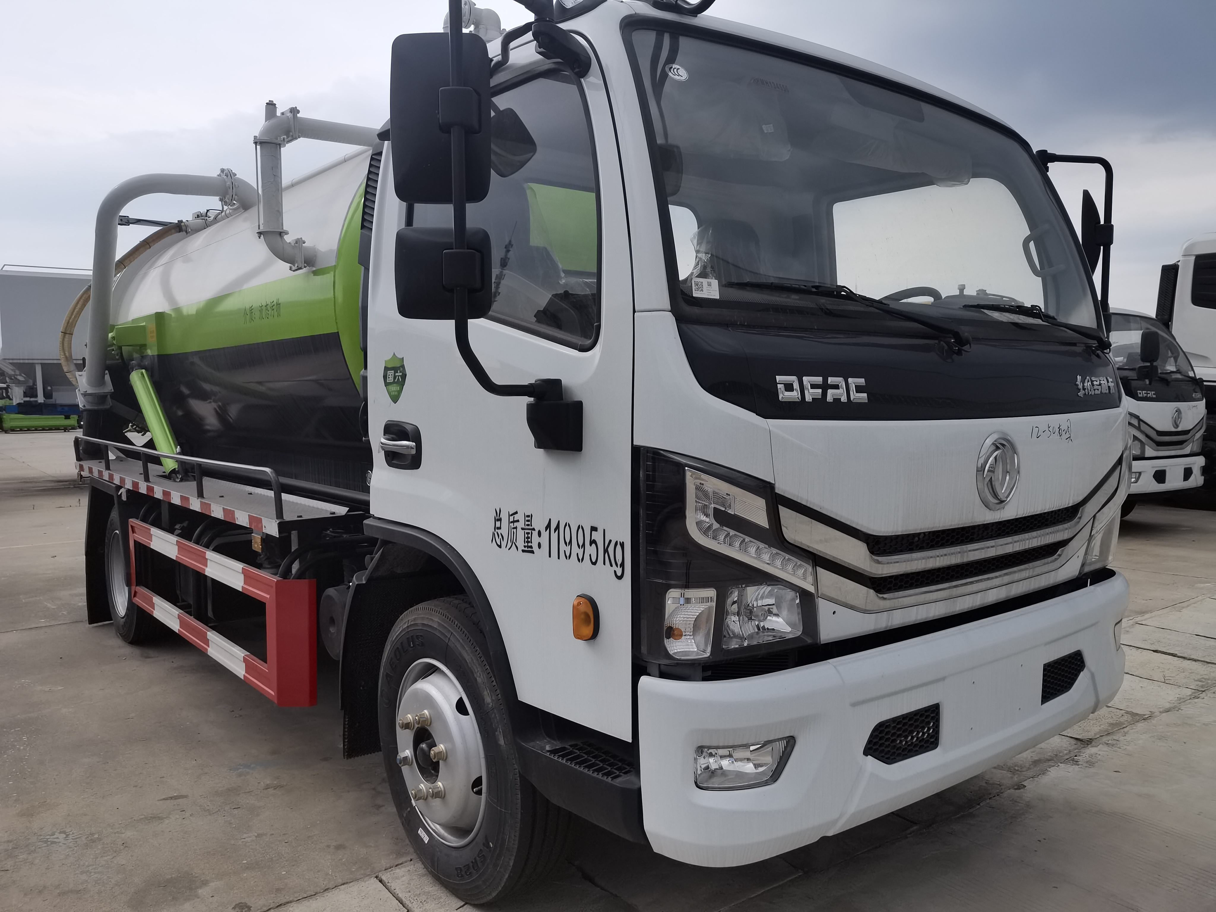 1500 Liters Septic Tank suction Truck Used For Sewage Collection Transport Good Price