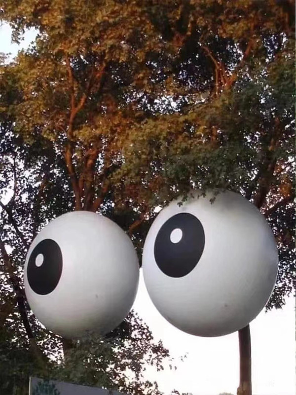 Attractive giant inflatable eyeballs for tree decoration