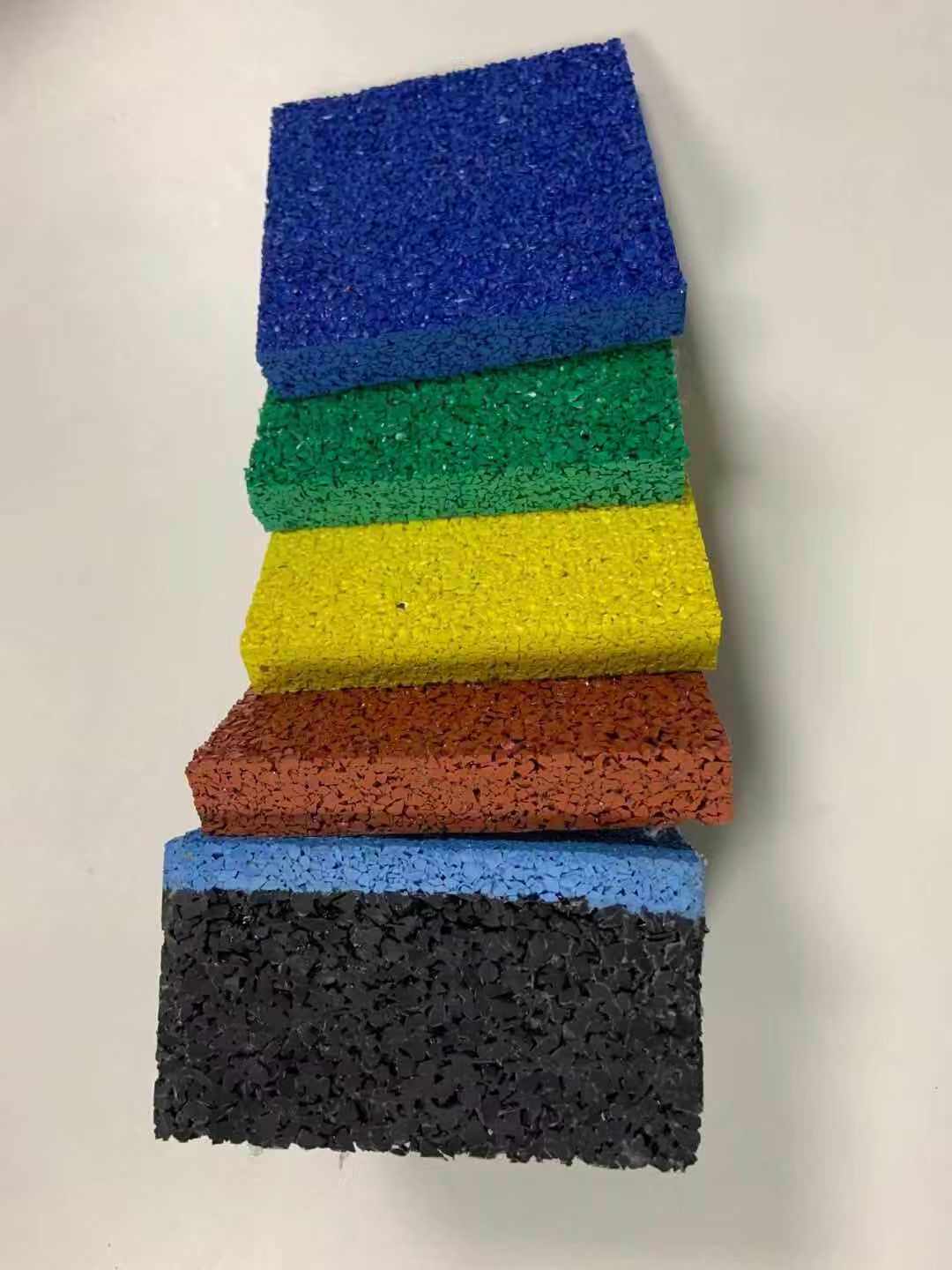 Artificial Grass Infilling Cast In site Rubber Flooring Synthetic Tartan Track UV Resistance EPDM Rubber Granules Manufacture