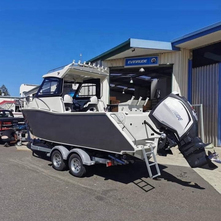 Boat 7.5m/25ft fishing vessel Speed Profisher with Full Enclosed Cabin Aluminum Boat for Fishing from Isure marine