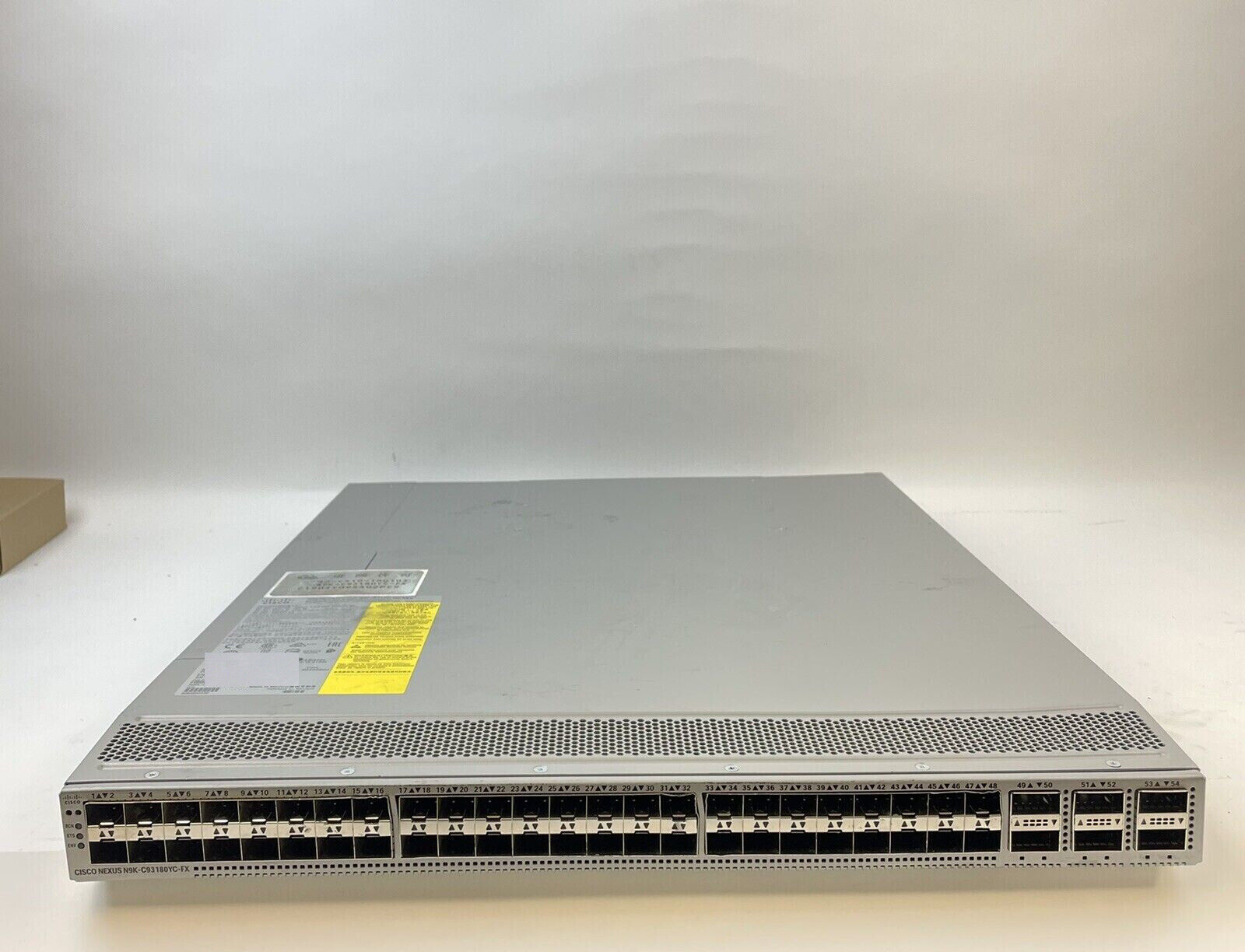 Core N9K-C93180YC-FX 9300 Ethernet Switch 48p 1/10/25G 6p 40/100G 1000Mbps Transmission Rate VLAN Function Data Center Access