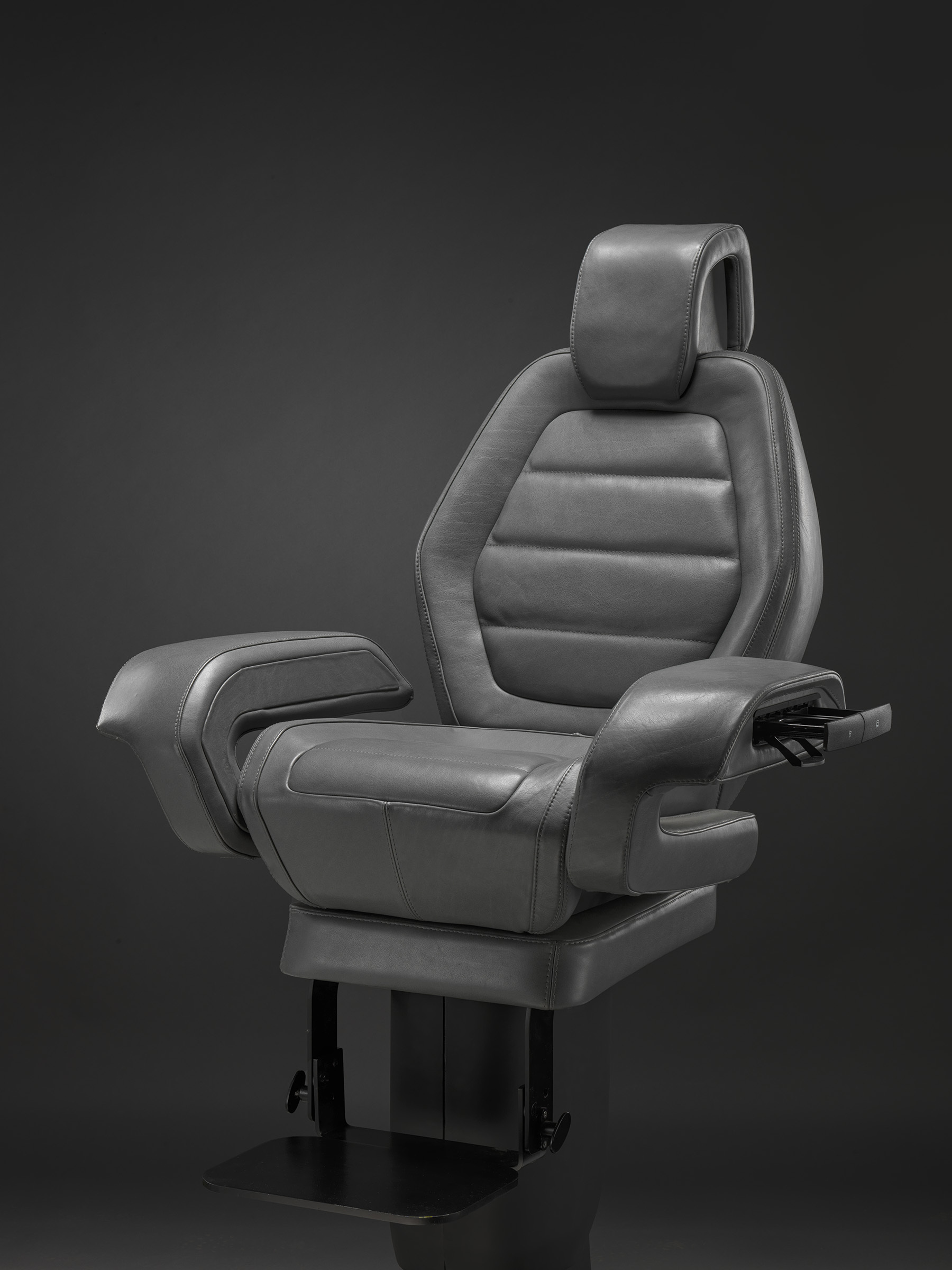 Good End Price Made In Italy Ergonomically Designed Handmade Luxury Yacht Helm Seat With Arm Rest